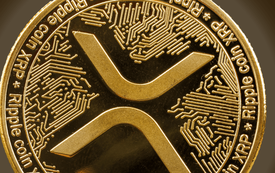 XRP Price Watch: $2.20 Becomes the Battleground for Bulls and Bears