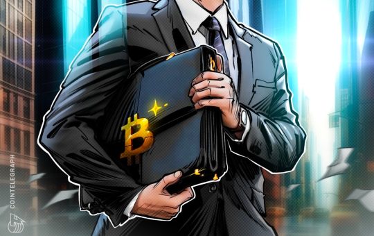 Bitcoin stalls ahead of US macro data, Wall Street buys BTC