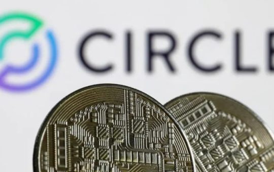 Circle launches IPO after denying speculation of sale to Ripple, Coinbase