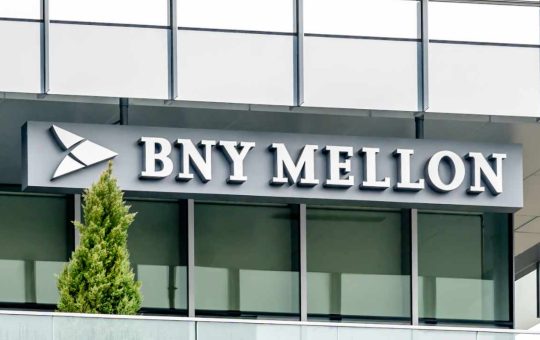BNY Mellon and Goldman Sachs Target $7T Fund Market With Digital Asset Tokenization