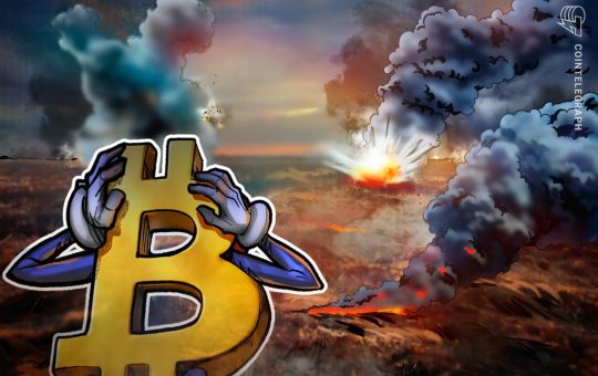 Bitcoin Stalls at $70K as SPY, QQQ ETFs Post Record Outflows