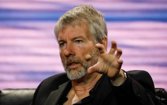 Buy or Sell? What Michael Saylor's Cryptic New Tweet Means for Bitcoin